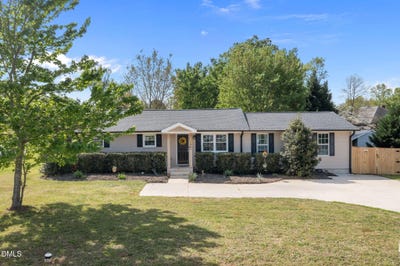 /international/us/1066-s-third-street-mebane-nc-110107210790/