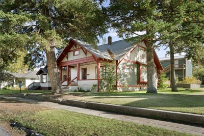 /international/us/808-milwaukee-avenue-deer-lodge-mt-110110277138/