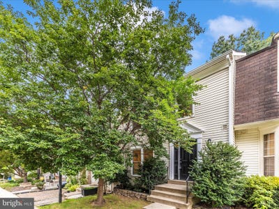 /international/us/20045-placid-lake-terrace-germantown-md-110100821751/