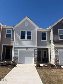 /international/us/425-venetian-drive-sanford-nc-110106356023/