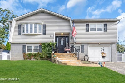 /international/us/853-spray-avenue-beachwood-nj-110107157384/