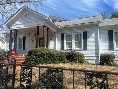 /international/us/262-main-street-brundidge-al-110105907647/