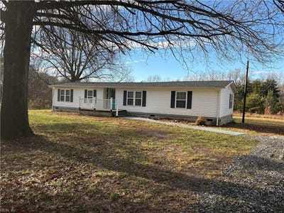 /international/us/106-holly-tree-drive-pamplin-va-110104022784/