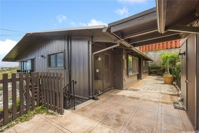 /international/us/1602-mikahala-way-honolulu-hi-110108541060/