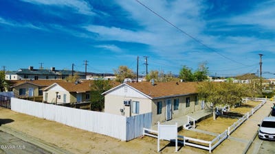 /international/us/1839-elm-street-rosamond-ca-110108233665/
