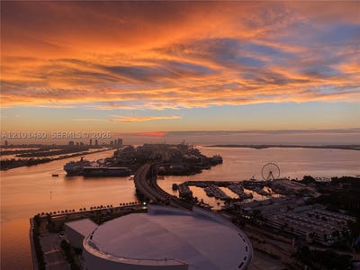 /international/us/888-biscayne-blvd-miami-fl-110120133313/