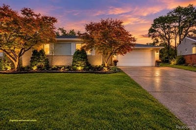 /international/us/34600-michelle-drive-romulus-mi-110110230250/