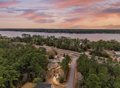 /international/us/3116-wells-beach-road-navarre-fl-110105903073/