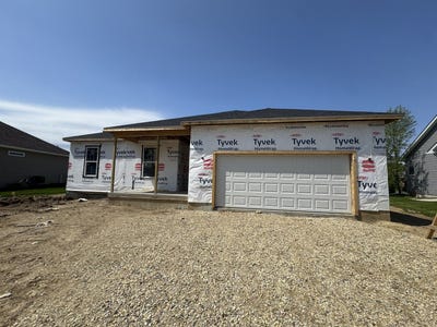 /international/us/427-riverbend-drive-genoa-il-110107748709/