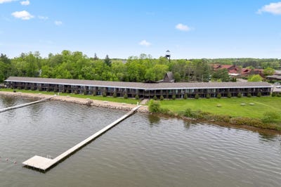 /international/us/9201-breezy-point-drive-breezy-point-mn-110106736999/
