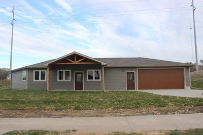 /international/us/845-pawnee-lane-broken-bow-ne-110104075400/