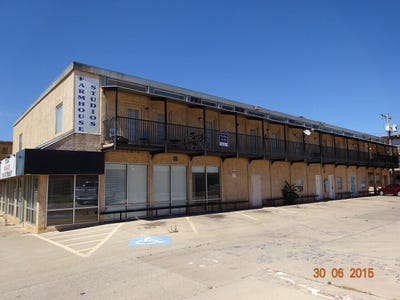 /international/us/1619-university-avenue-lubbock-tx-110105836998/