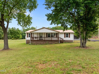 /international/us/3722-halifax-road-roxboro-nc-110108139422/
