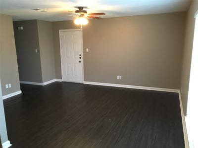 /international/us/141-w-canton-street-palmer-tx-110108385233/