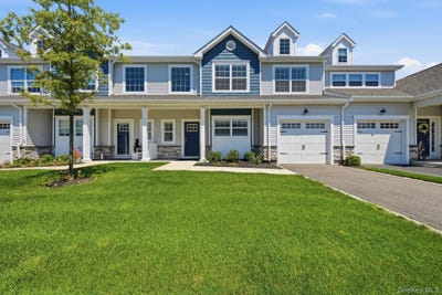/international/us/72-farm-acre-circle-mount-sinai-ny-110109715029/