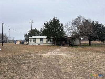 /international/us/221-fm-1107-stockdale-tx-110105280942/