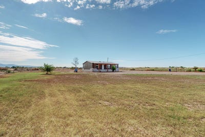 /international/us/1400-highway-304-veguita-nm-110094025695/