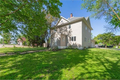 /international/us/108-1st-avenue-nw-mapleton-mn-110108412863/