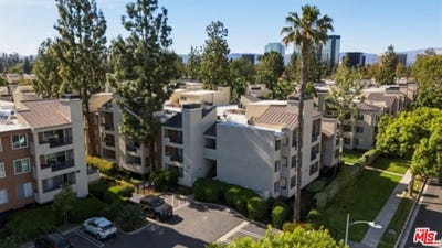 /international/us/21450-burbank-blvd-woodland-hills-ca-110107820103/