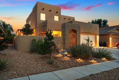 /international/us/albuquerque-nm-110100984508/