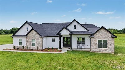 /international/us/114-gladshire-lane-warrenton-mo-110108357551/