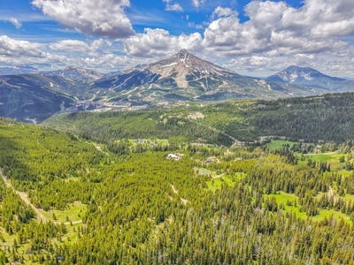 /international/us/nhn-beehive-basin-road-big-sky-mt-110102494385/