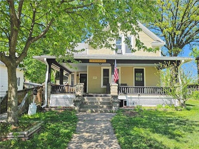 /international/us/214-s-cottonwood-street-iola-ks-110107506047/