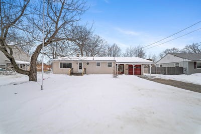 /international/us/133-lafayette-street-laconia-nh-110105957651/