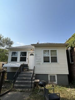 /international/us/815-w-25th-avenue-gary-in-110101008737/