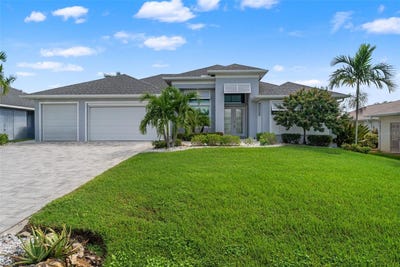 /international/us/10576-ayear-road-port-charlotte-fl-110120528684/