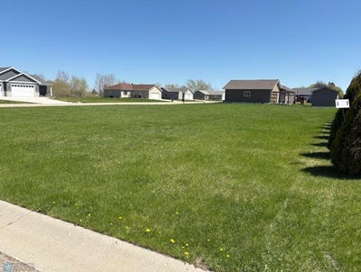/international/us/706-10th-street-frazee-mn-110109116762/