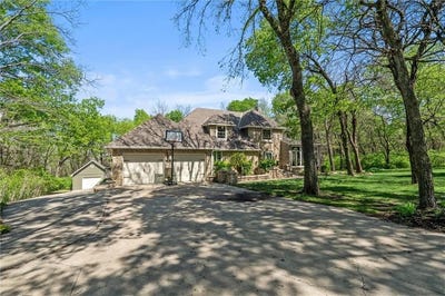 /international/us/26208-s-southwood-road-harrisonville-mo-110098958031/