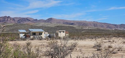 /international/us/3002-e-este-road-terlingua-tx-110103502301/