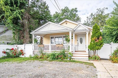 /international/us/1364-5th-avenue-bay-shore-ny-110120038249/