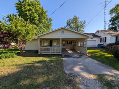 /international/us/175-w-state-st-bridgeport-il-110107966300/