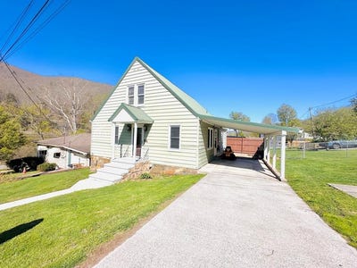 /international/us/103-burk-street-hinton-wv-110107075513/