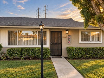 /international/us/8093-worthy-drive-westminster-ca-110119995186/