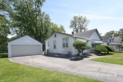 /international/us/38141-n-4th-avenue-spring-grove-il-110108259850/