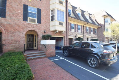 /international/us/206-14-emily-road-bayside-ny-110106253018/