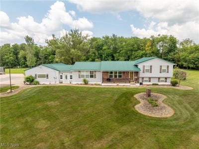 /international/us/4176-lunar-road-ne-carrollton-oh-110100947960/