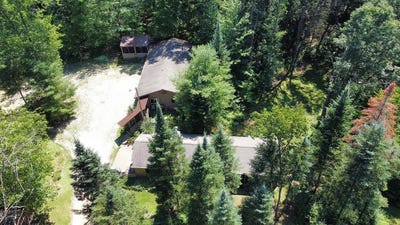 /international/us/w5360-glenwood-court-shawano-wi-110120457399/