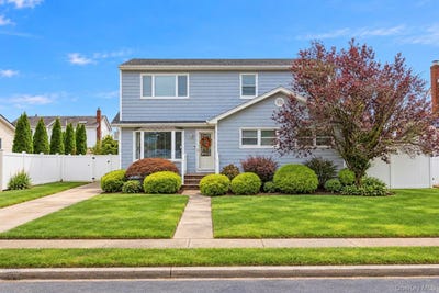/international/us/226-n-walnut-street-massapequa-ny-110120062876/