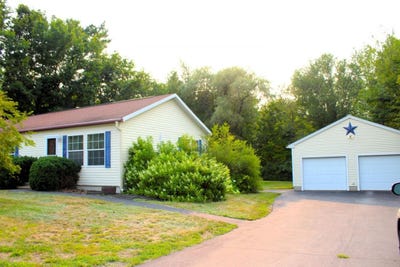 /international/us/16-black-hall-road-epsom-nh-110101393642/