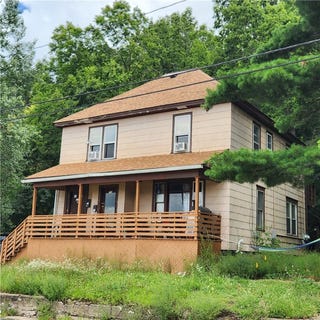 /international/us/715-s-dewey-street-eau-claire-wi-110106306583/