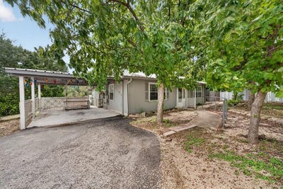 /international/us/1516-ranchero-rd-kerrville-tx-110120459595/