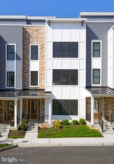 /international/us/334-foxtail-lane-newtown-square-pa-110107601851/