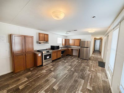 /international/us/37-prairieview-glyndon-mn-110100353590/
