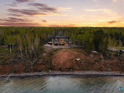 /international/us/1430-stoney-point-dr-duluth-mn-110104951665/