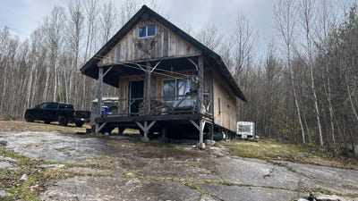 /international/us/james-jipson-road-lowell-me-110107996501/