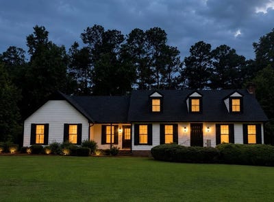 /international/us/1183-country-club-drive-ozark-al-110109369694/